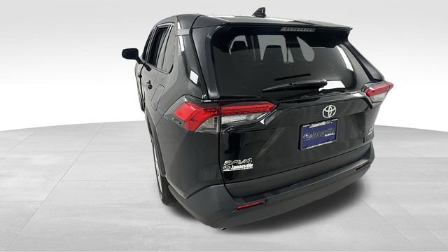 Used 2024 Toyota RAV4 LE image 5