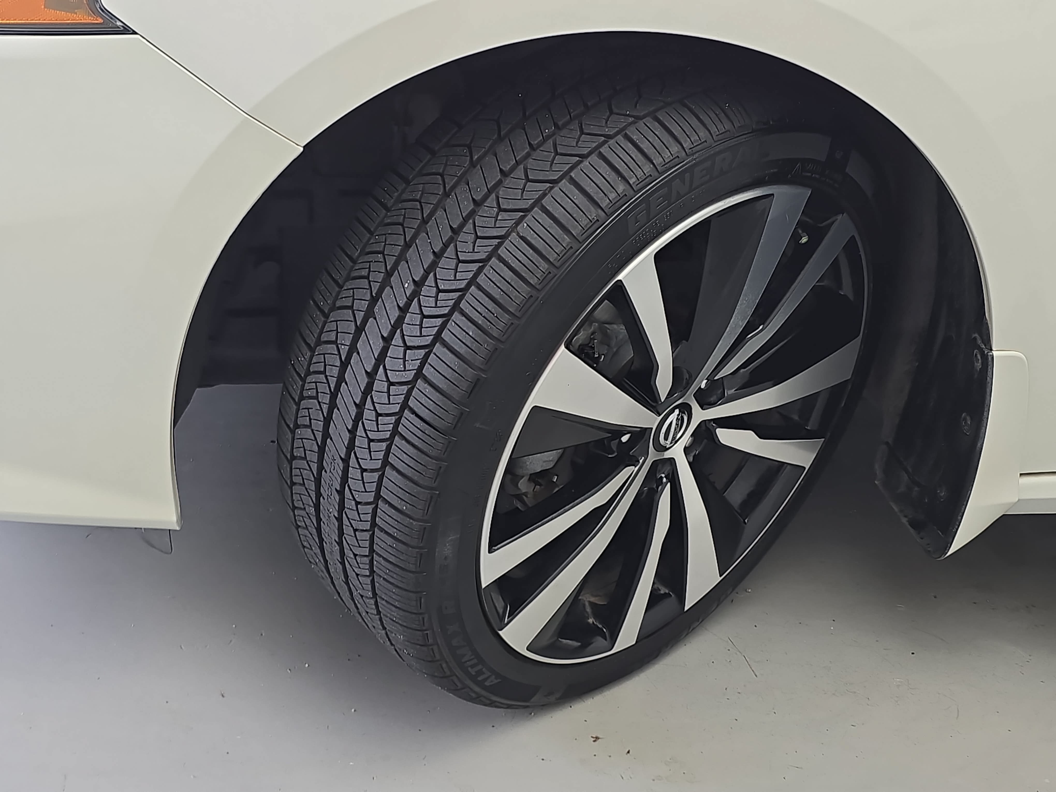 Certified 2022 Nissan Altima 2.5 SR AWD/4WD image 30