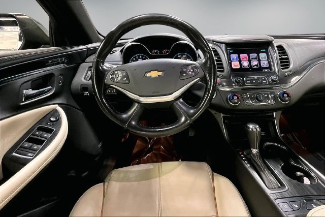 Used 2017 Chevrolet Impala Premier w/ Enhanced Convenience Package FWD image 9