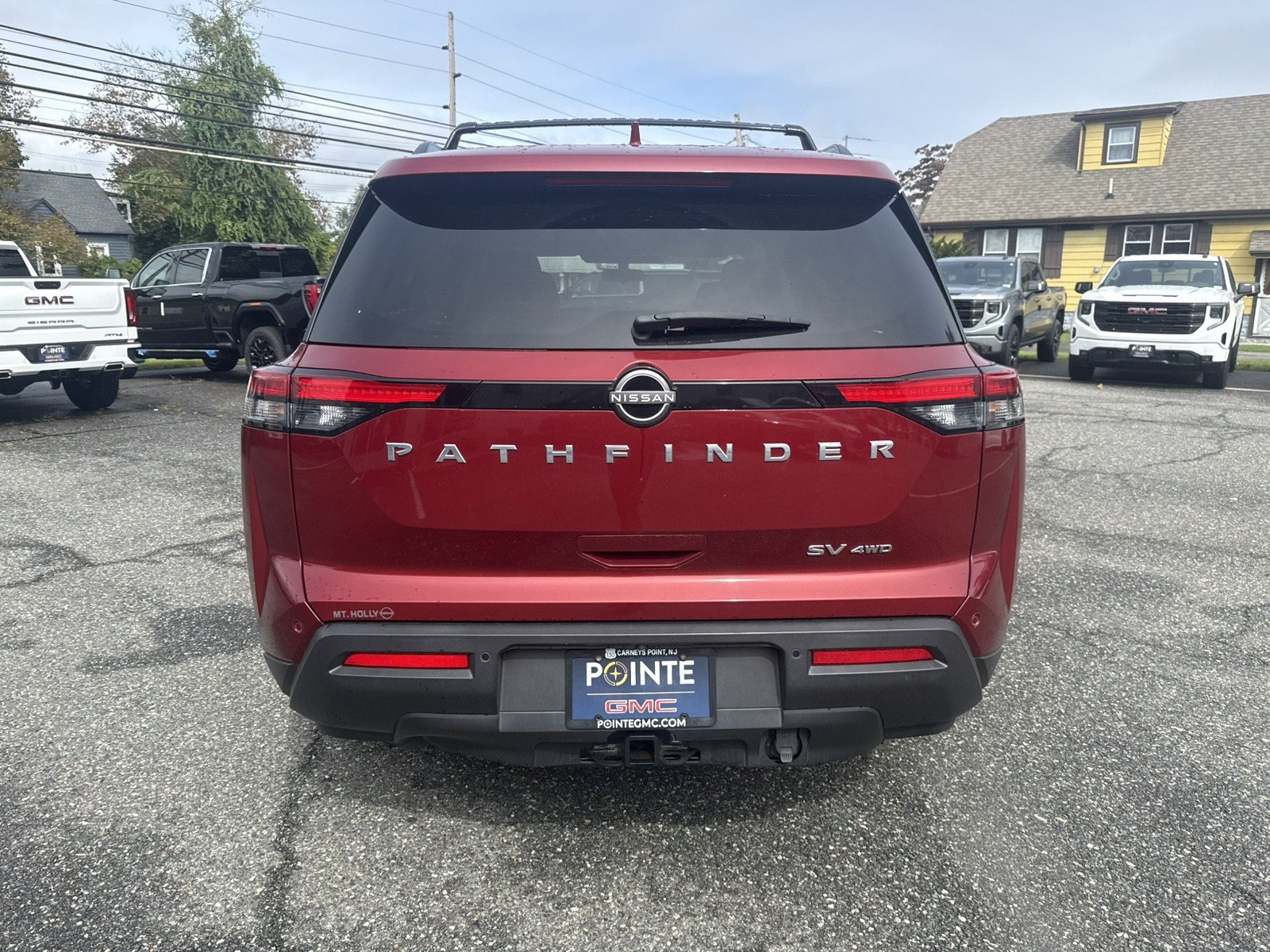 Used 2022 Nissan Pathfinder SV w/ SV Premium Package AWD/4WD image 4
