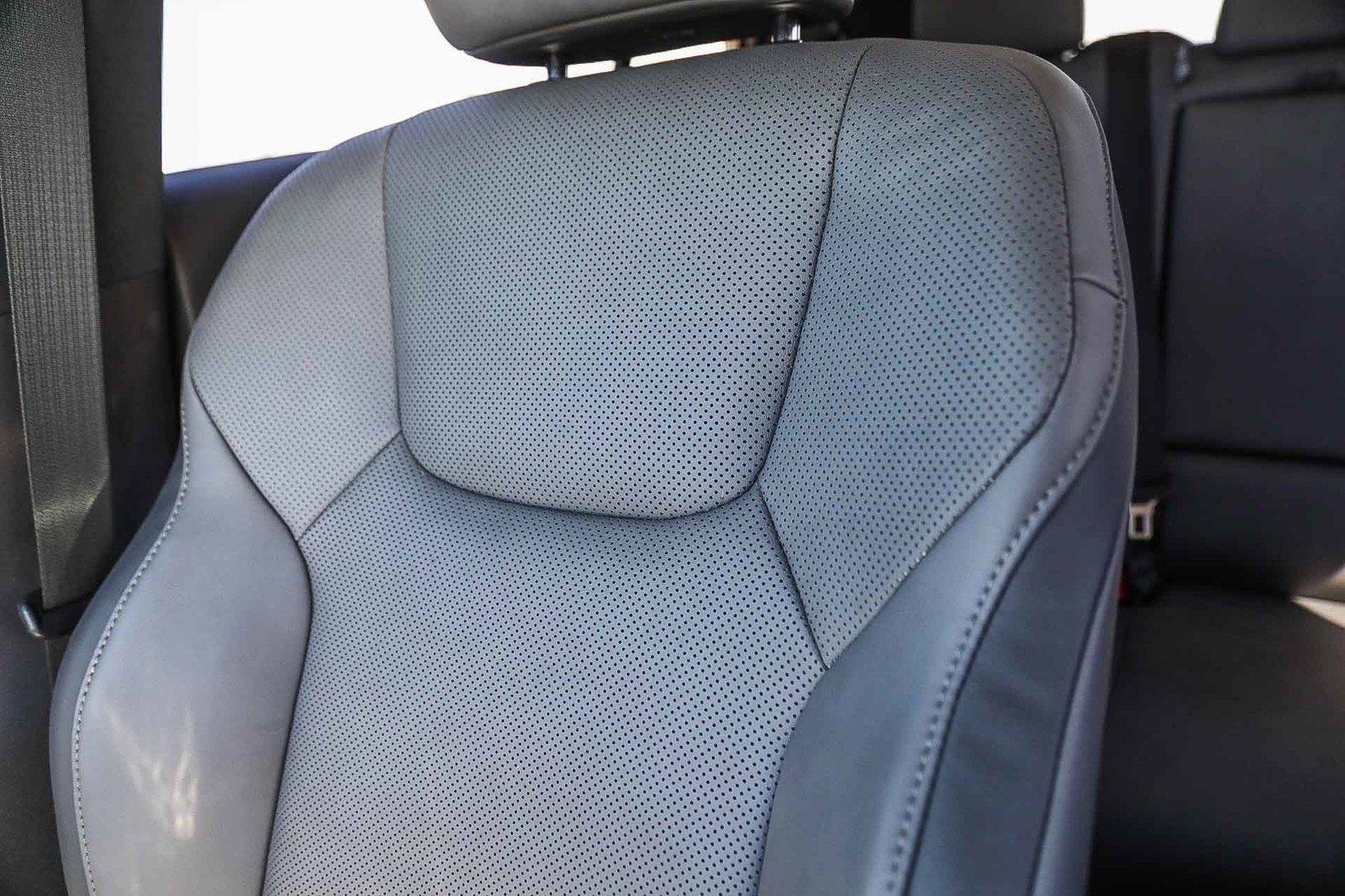 Used 2025 Lexus RZ 300e w/ Accessory Package (2T) image 24