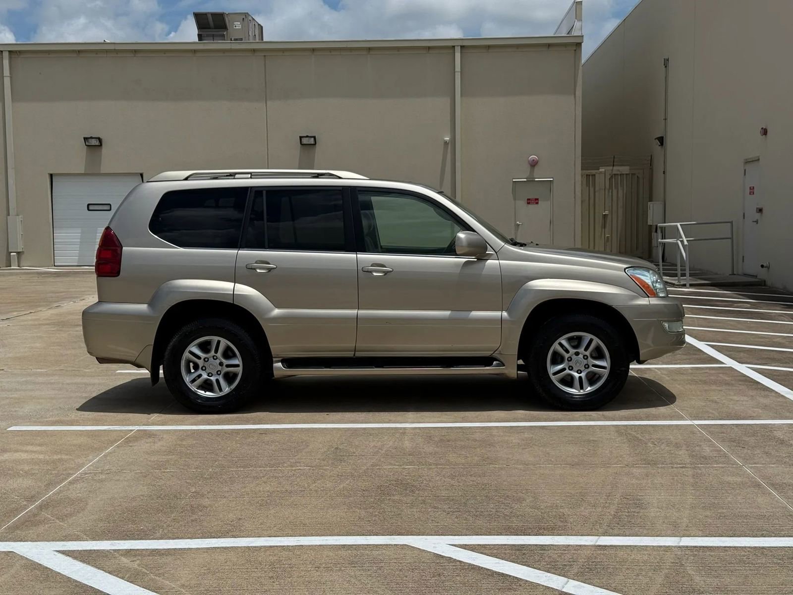 Used 2005 Lexus GX 470 AWD/4WD image 8