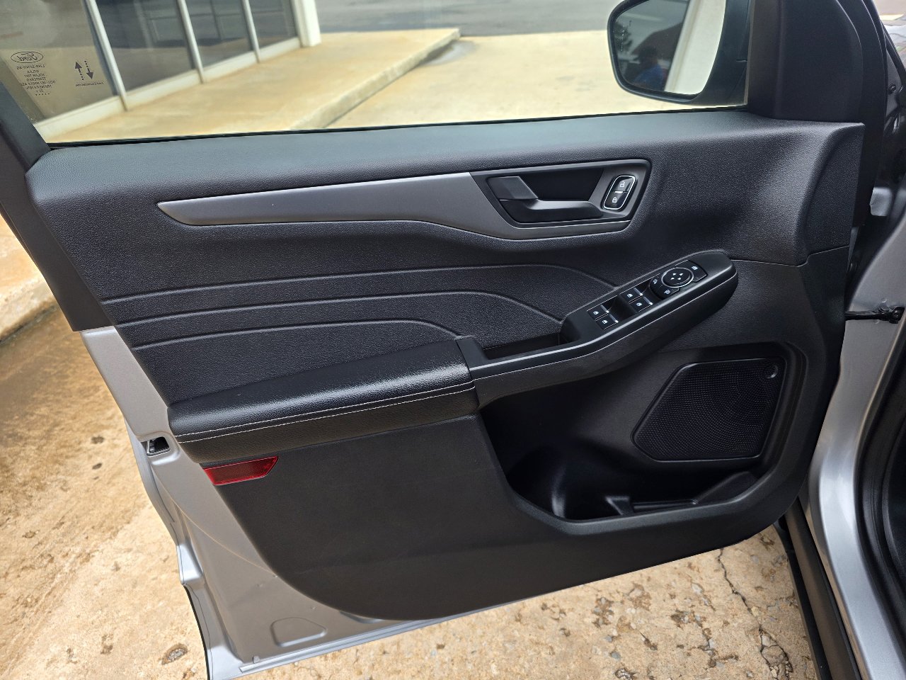 Used 2024 Ford Escape Active image 11