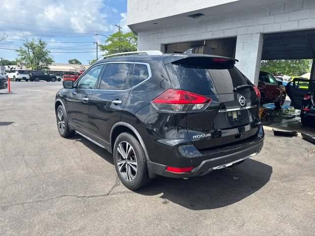 Used 2020 Nissan Rogue SV w/ Sun & Sound Touring Package AWD/4WD image 4
