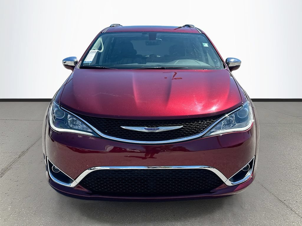 Used 2017 Chrysler Pacifica Limited w/ UConnect Theater Package FWD image 2