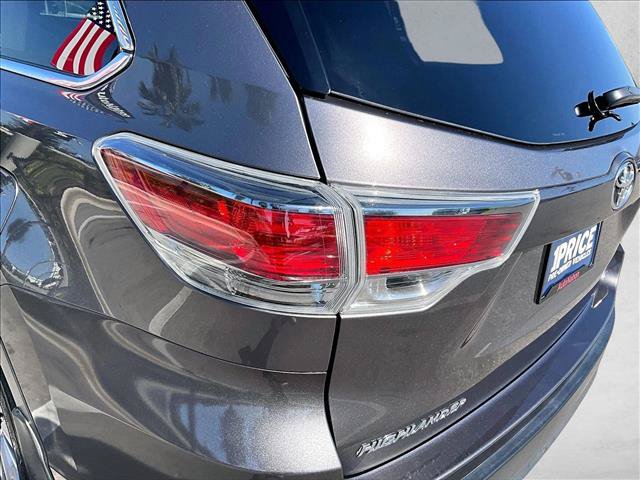 Used 2015 Toyota Highlander XLE FWD image 29