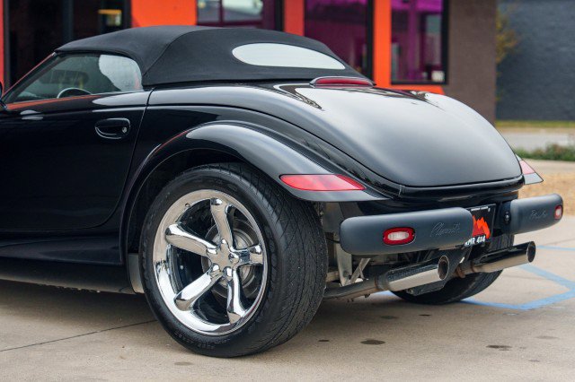 Used 2000 Plymouth Prowler image 24