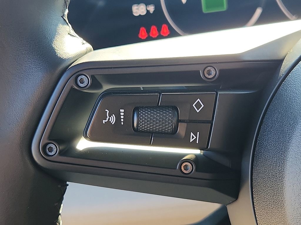 Certified 2025 Porsche Taycan image 19