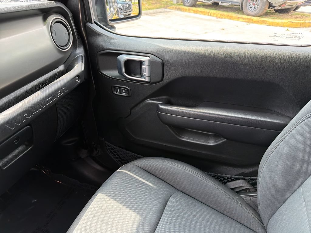 Used 2020 Jeep Wrangler Unlimited Sport S AWD/4WD image 28