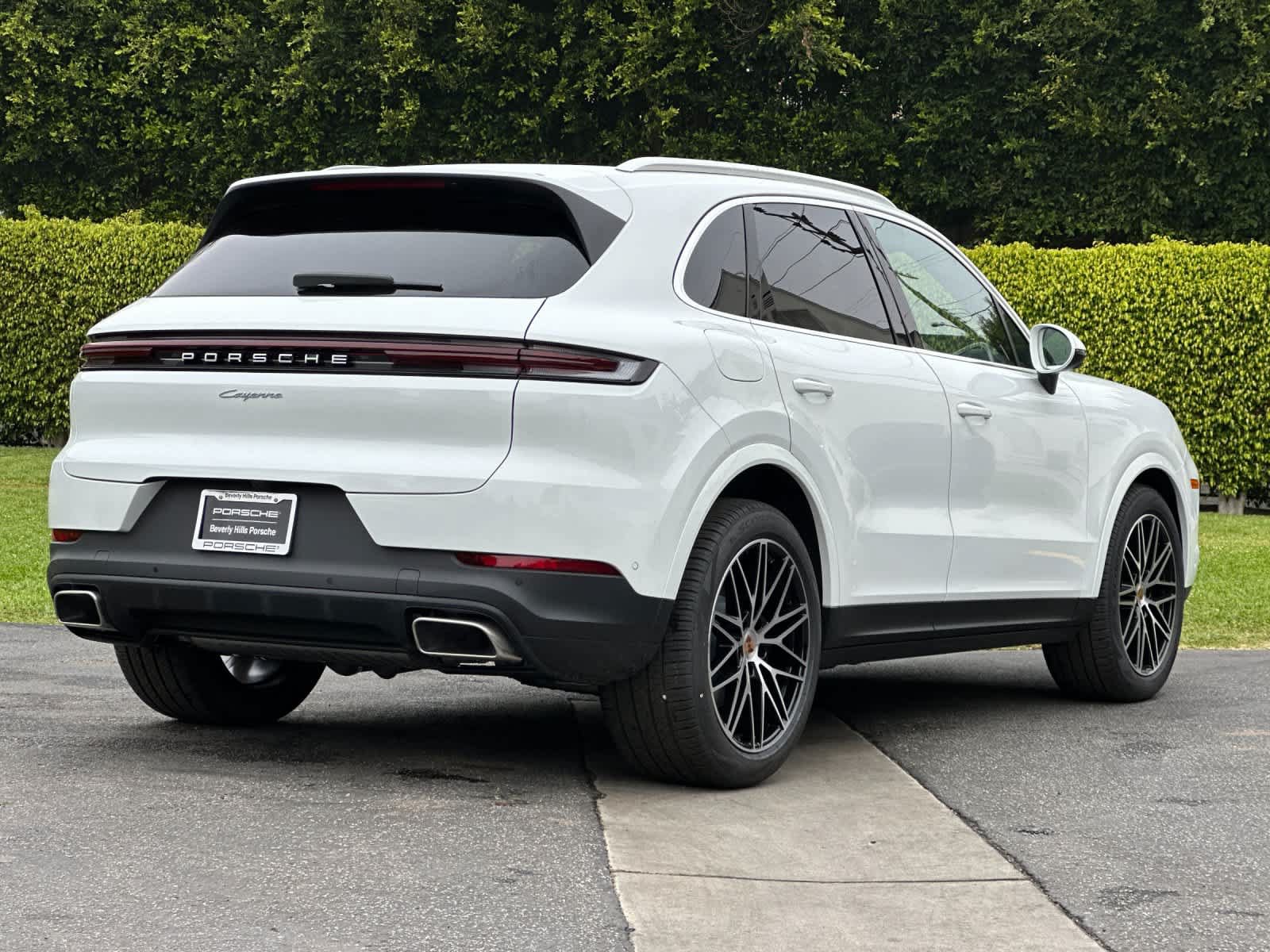 New 2026 Porsche Cayenne AWD/4WD image 8