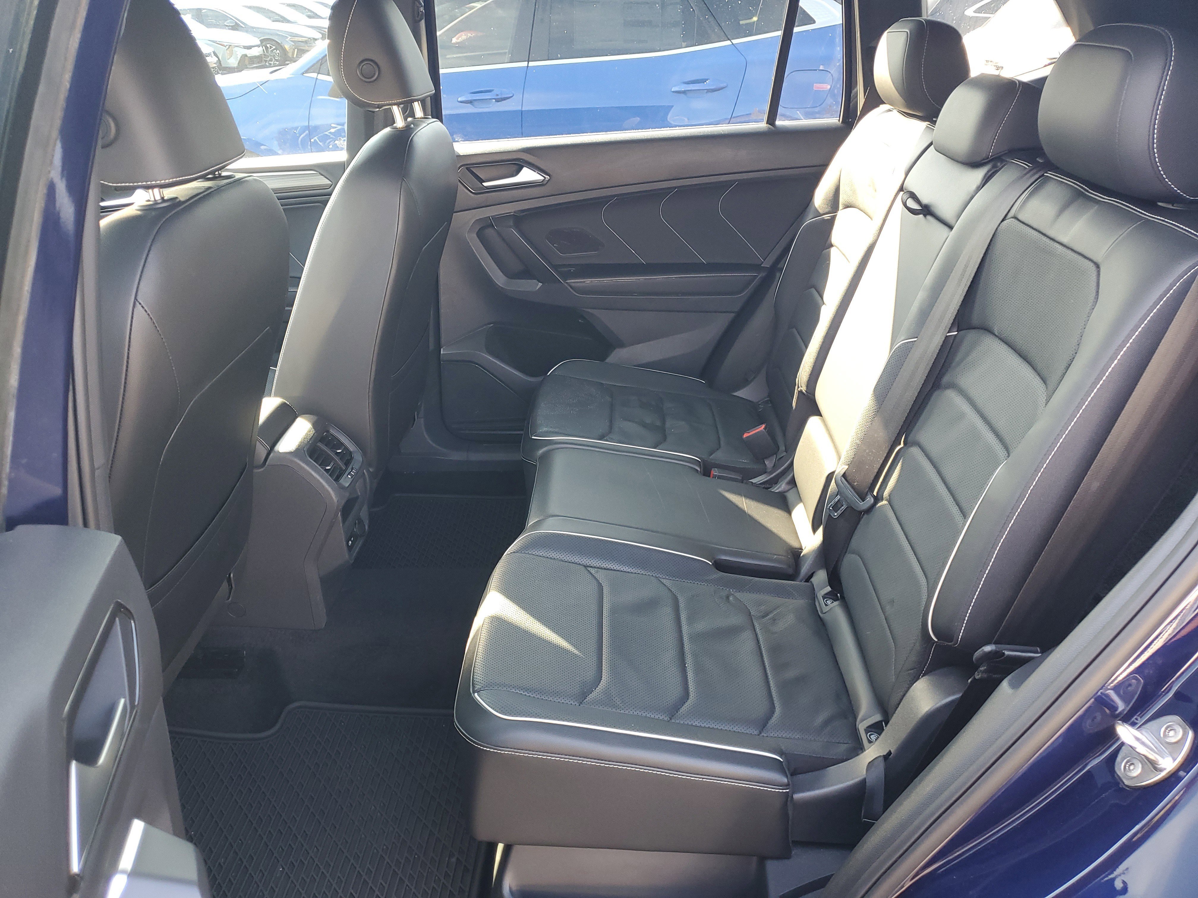 Used 2022 Volkswagen Tiguan SEL R-Line image 17