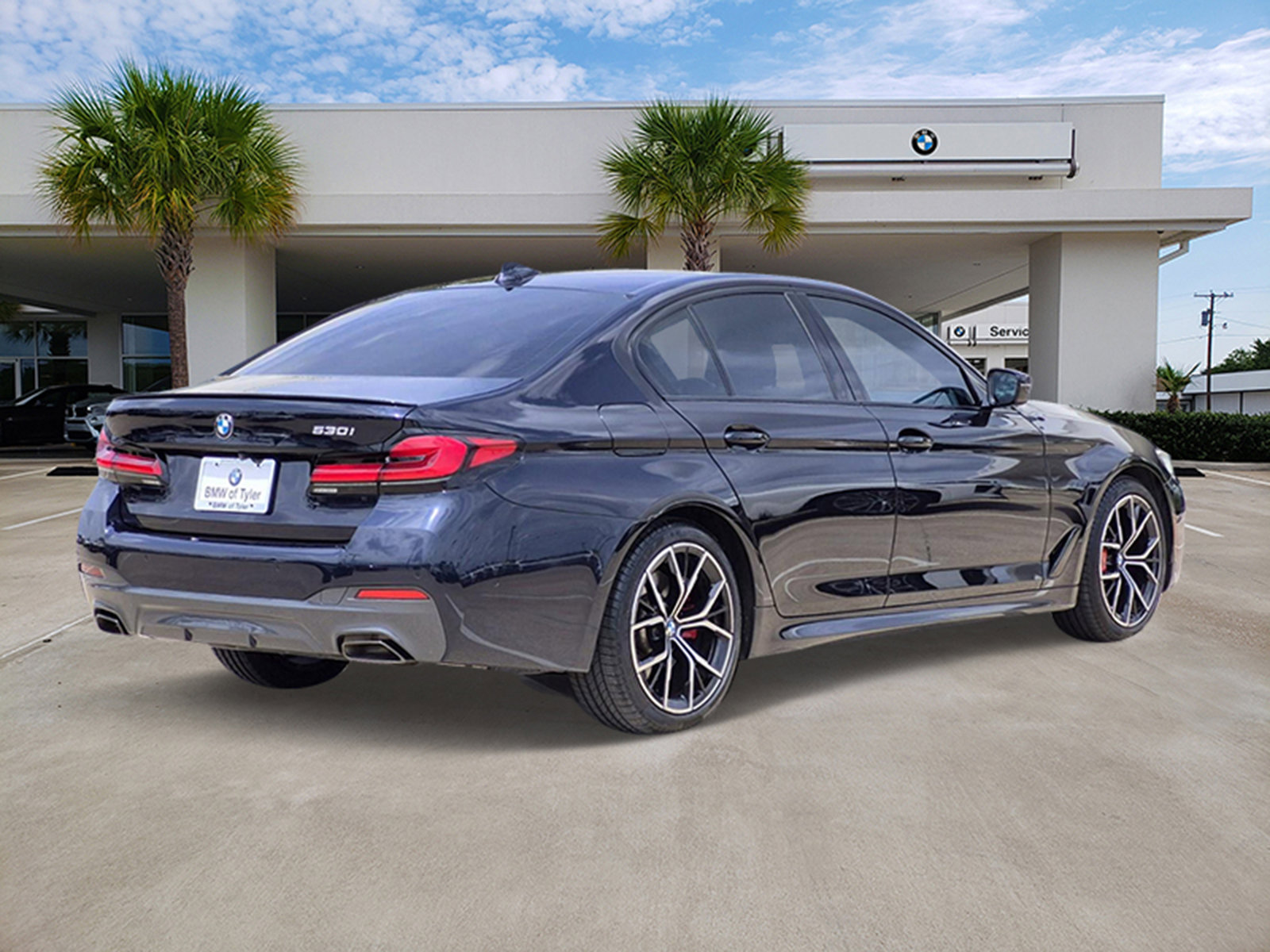 Certified 2023 BMW 530i w/ M Sport Package RWD image 4