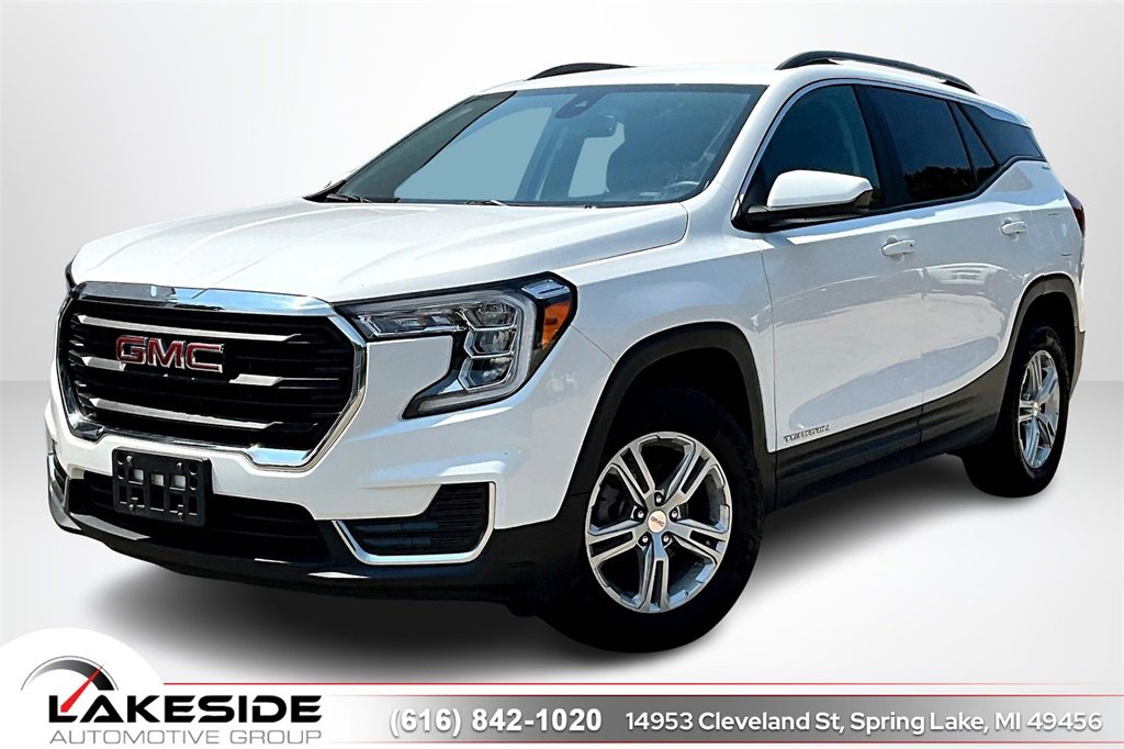 Used 2023 GMC Terrain SLE image 1