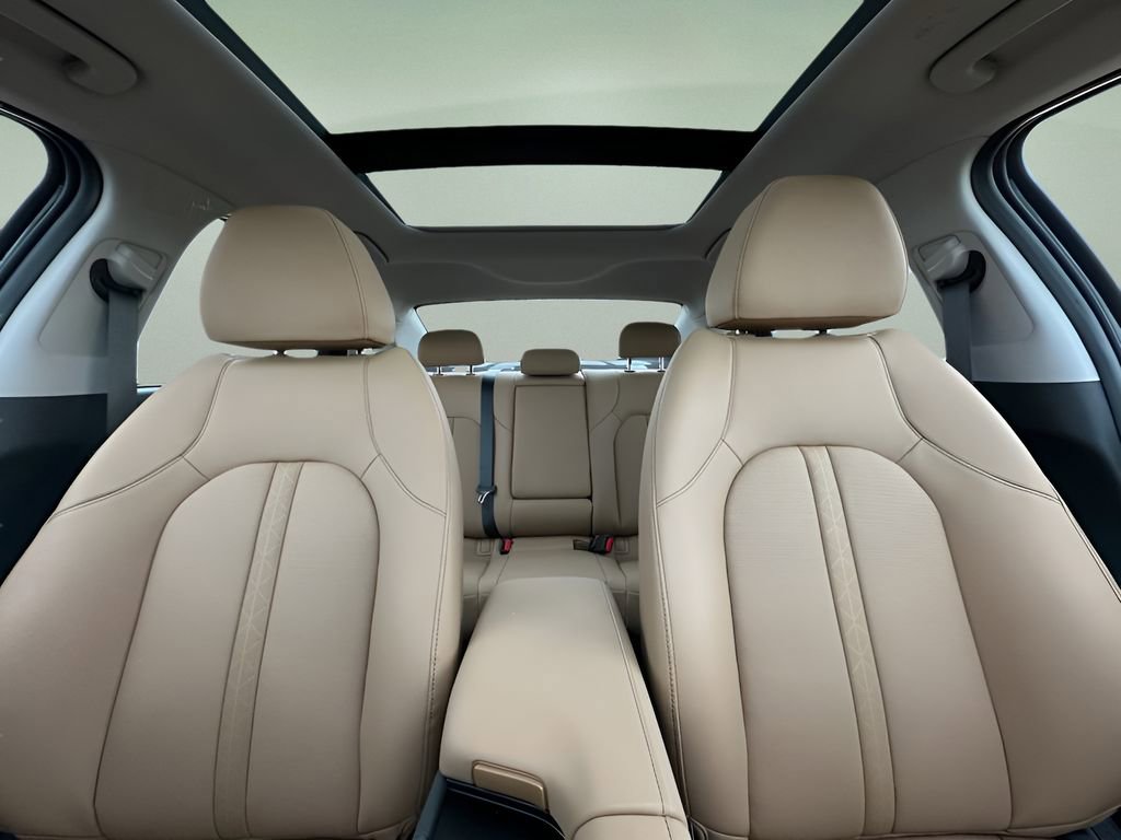 New 2025 Hyundai Sonata Limited image 11