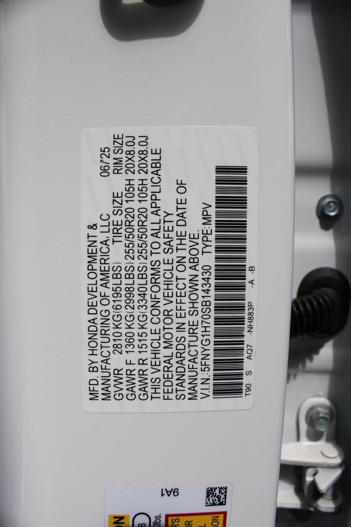 Certified 2025 Honda Pilot Touring image 36