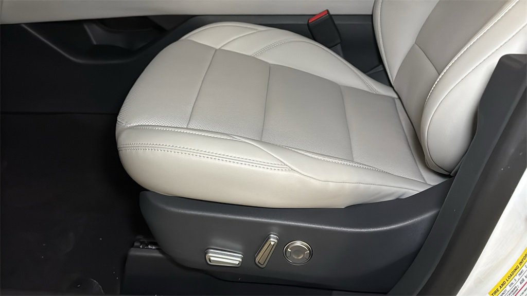 New 2026 Lincoln Nautilus Premier w/ Equipment Group 102A image 22