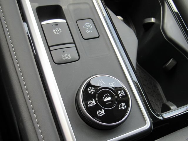 New 2026 Nissan Pathfinder SV AWD/4WD image 28