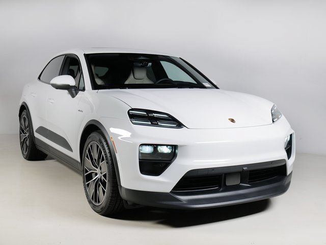 New 2026 Porsche Macan 4 Electric AWD/4WD image 7