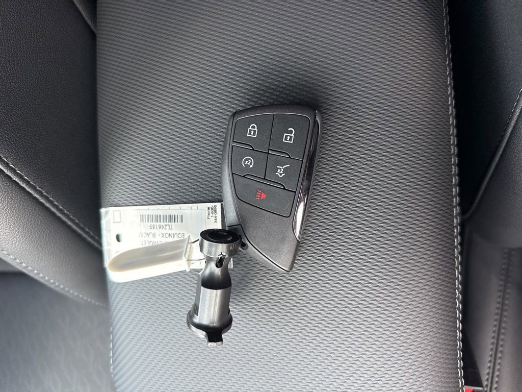 New 2026 Chevrolet Equinox LT w/ Convenience Package II image 40