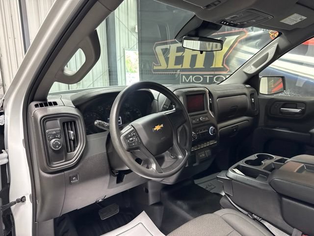 Used 2025 Chevrolet Silverado 1500 W/T RWD image 6
