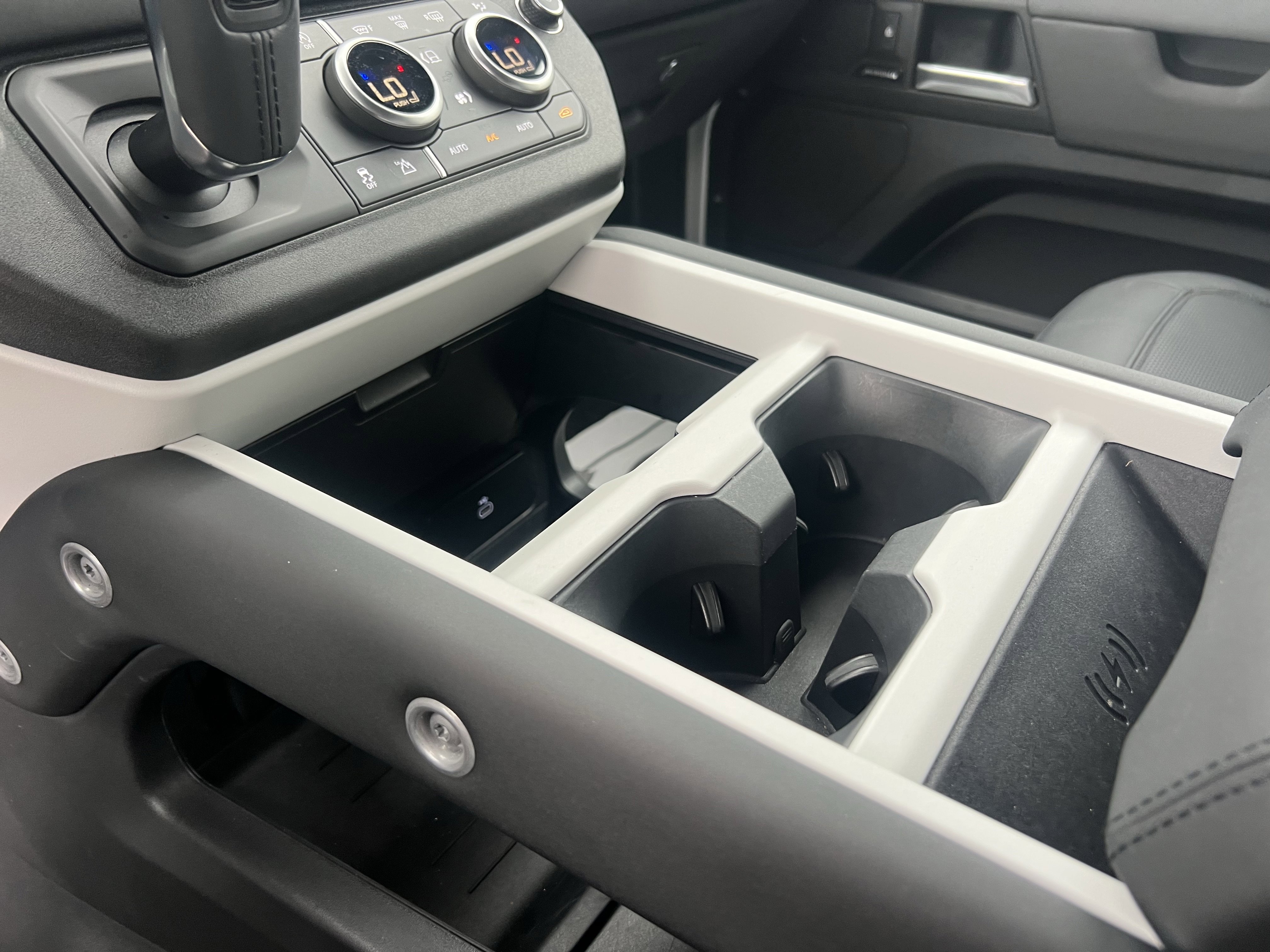 Certified 2025 Land Rover Defender 110 S image 28