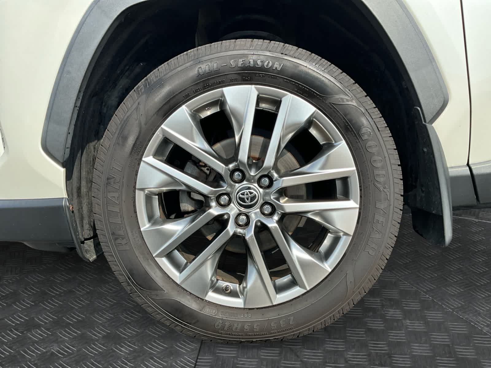 Used 2020 Toyota RAV4 Limited w/ All Weather Liner Package AWD/4WD image 10