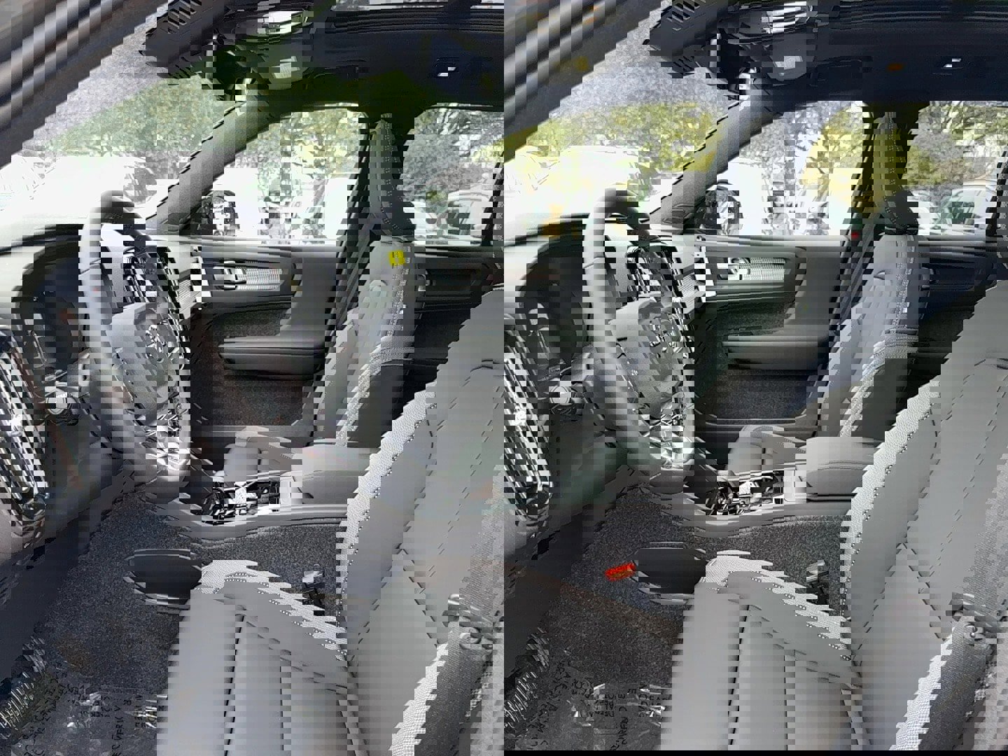 New 2026 Volvo EX40 Plus w/ Climate Package image 14