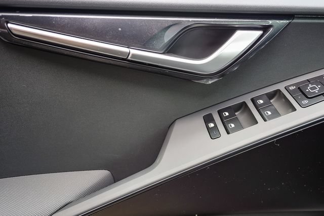 New 2026 Kia Niro LX FWD image 24