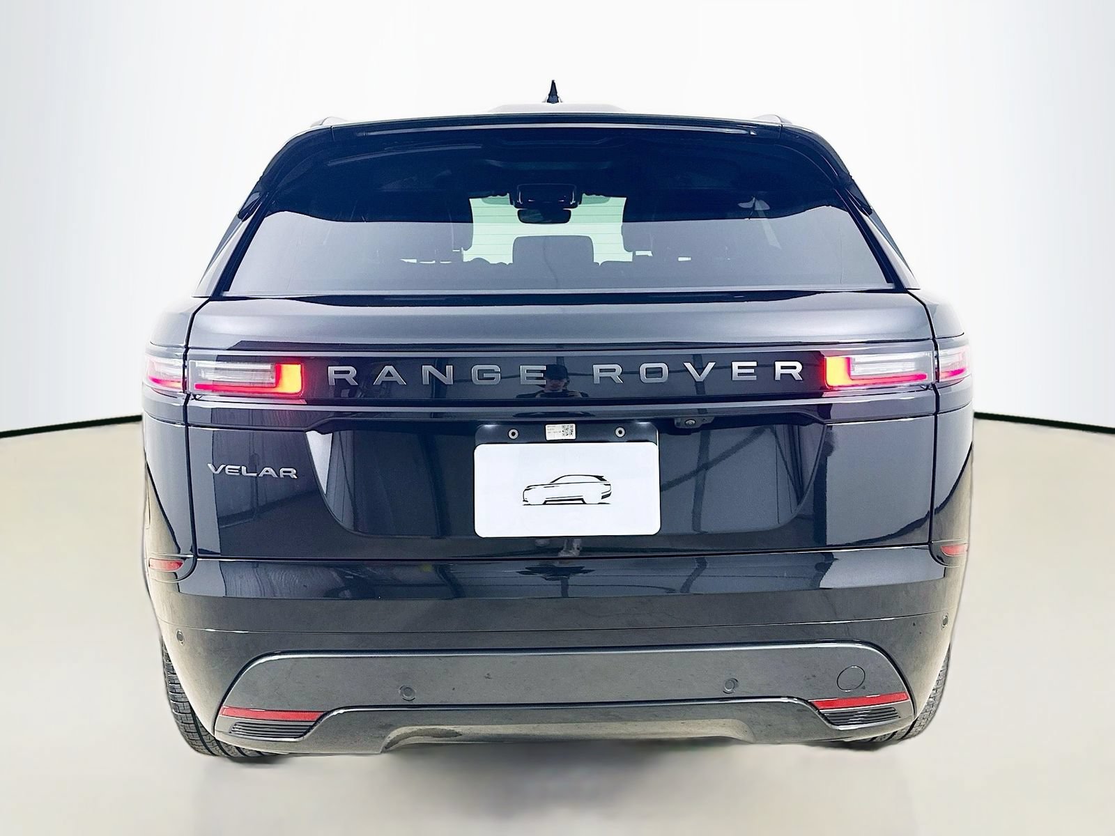New 2026 Land Rover Range Rover Velar Dynamic SE AWD/4WD image 6