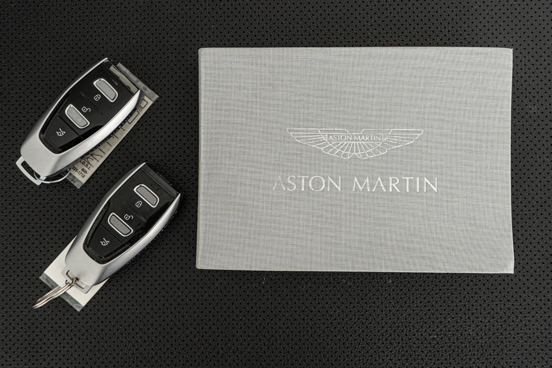 Used 2021 Aston Martin DBX image 21