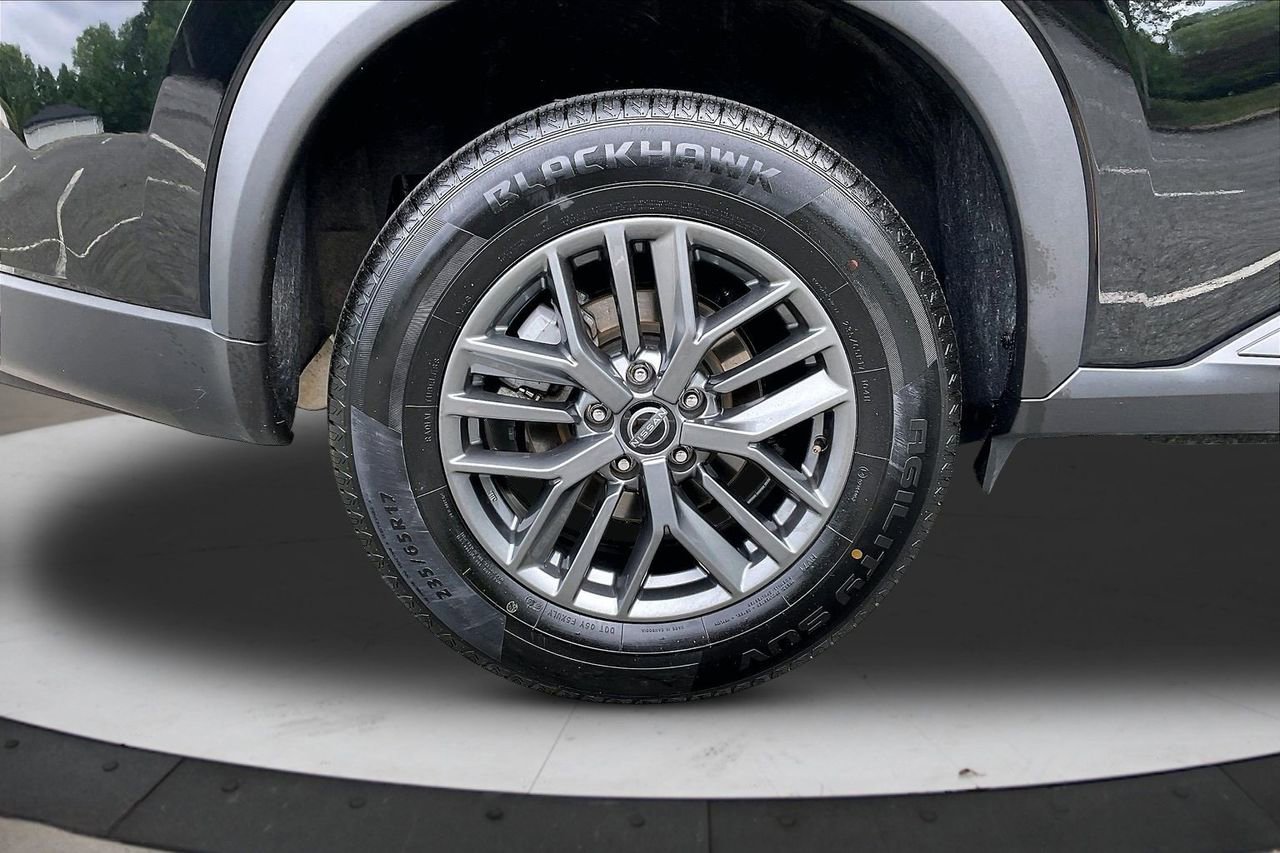 Used 2024 Nissan Rogue S FWD image 36
