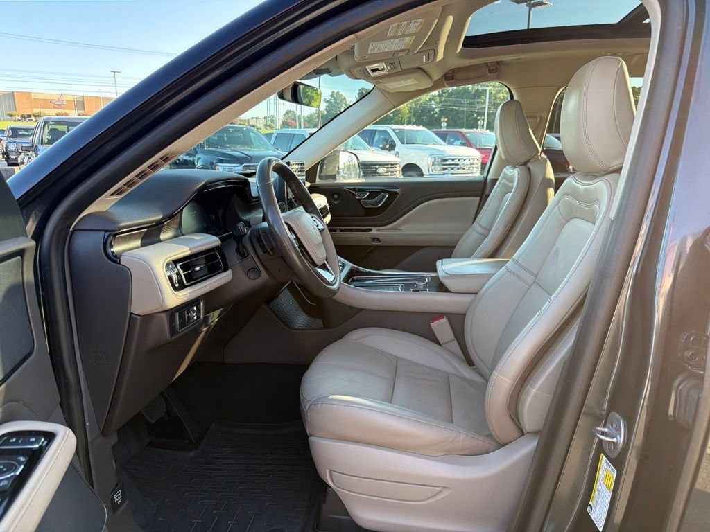 Used 2021 Lincoln Aviator Reserve w/ Equipment Group 201A AWD/4WD image 11