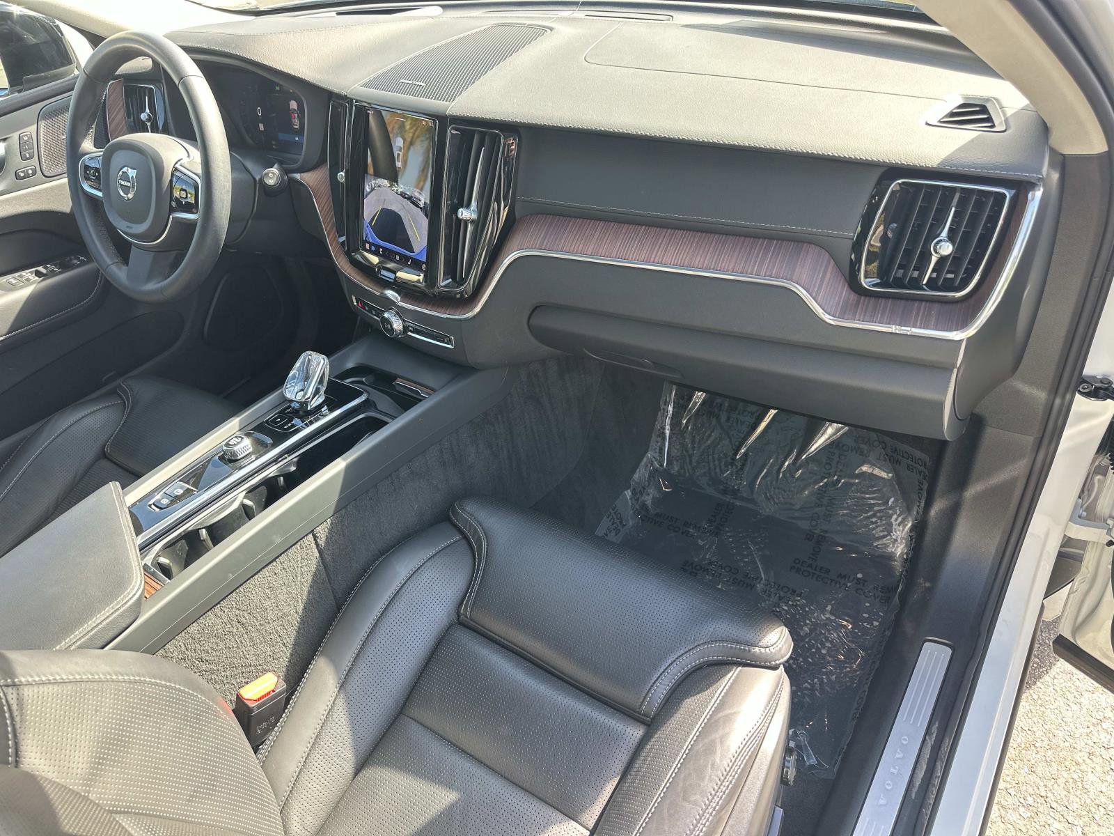 Certified 2023 Volvo XC60 B5 Ultimate image 26