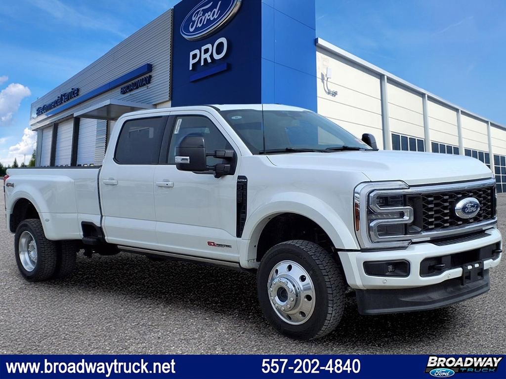 New 2025 Ford F450 Platinum image 1