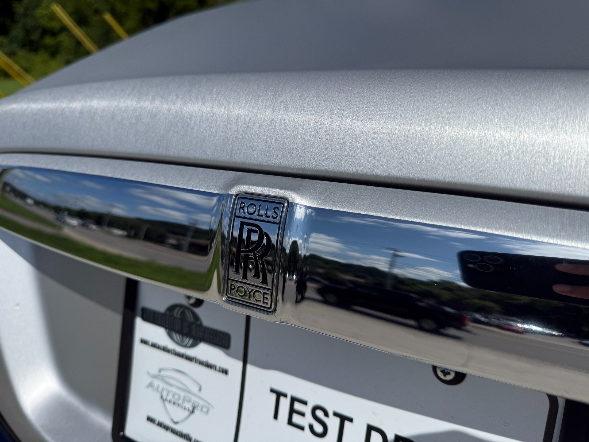Used 2015 Rolls-Royce Wraith RWD image 56