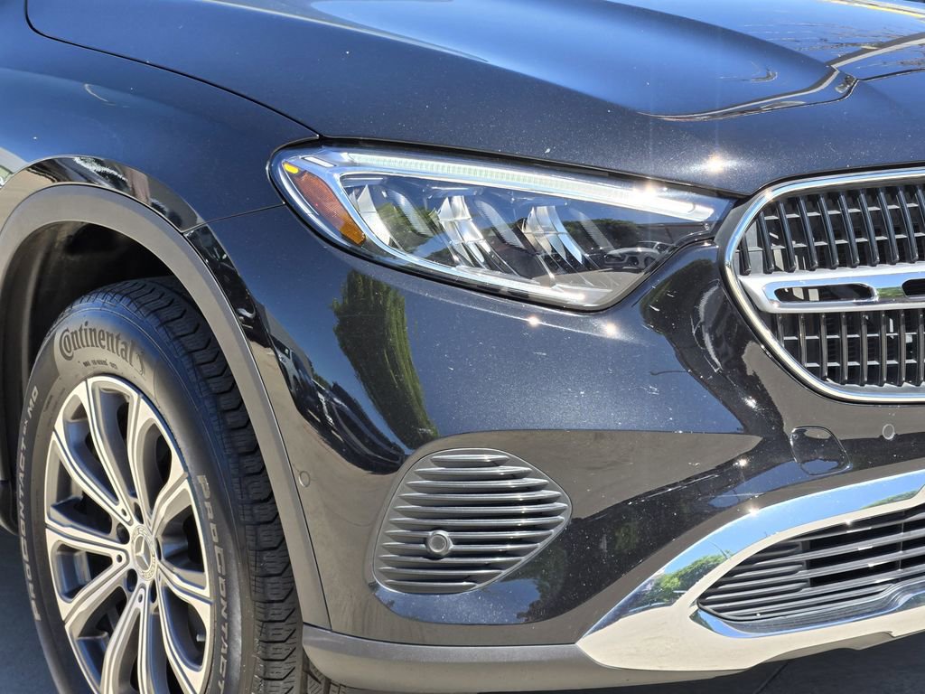 Used 2025 Mercedes-Benz GLC 300 image 12