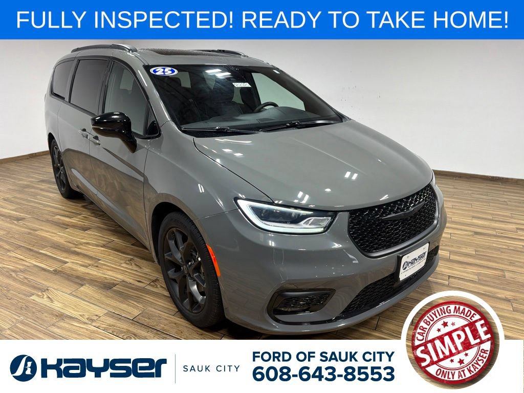 Used 2025 Chrysler Pacifica Limited