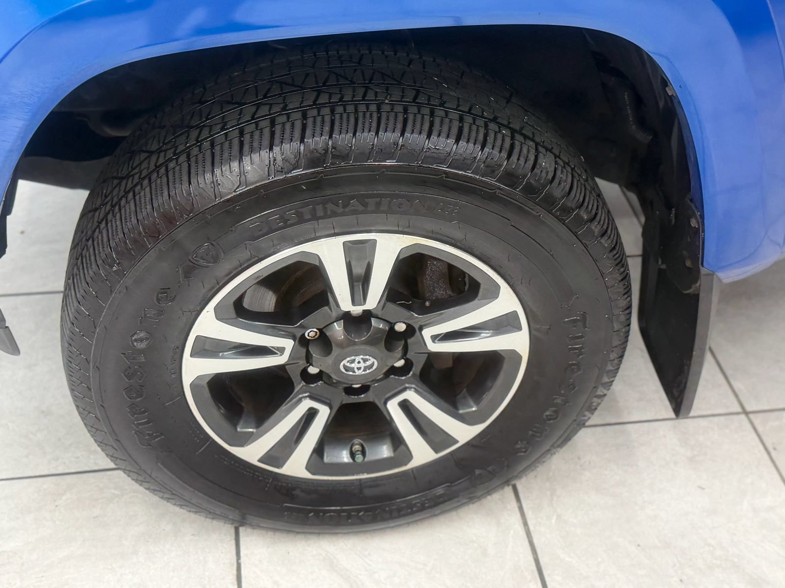 Used 2018 Toyota Tacoma TRD Sport w/ Technology Package AWD/4WD image 32