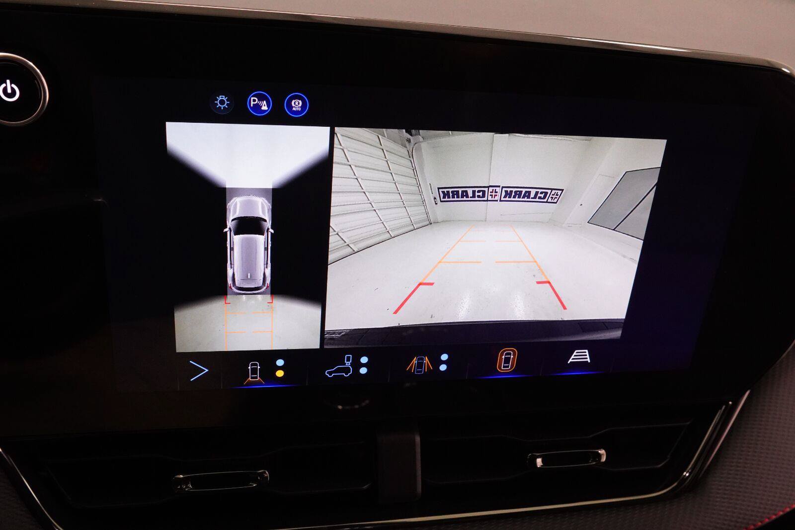 New 2027 Chevrolet Equinox RS w/ Safety and Technology Package FWD image 16