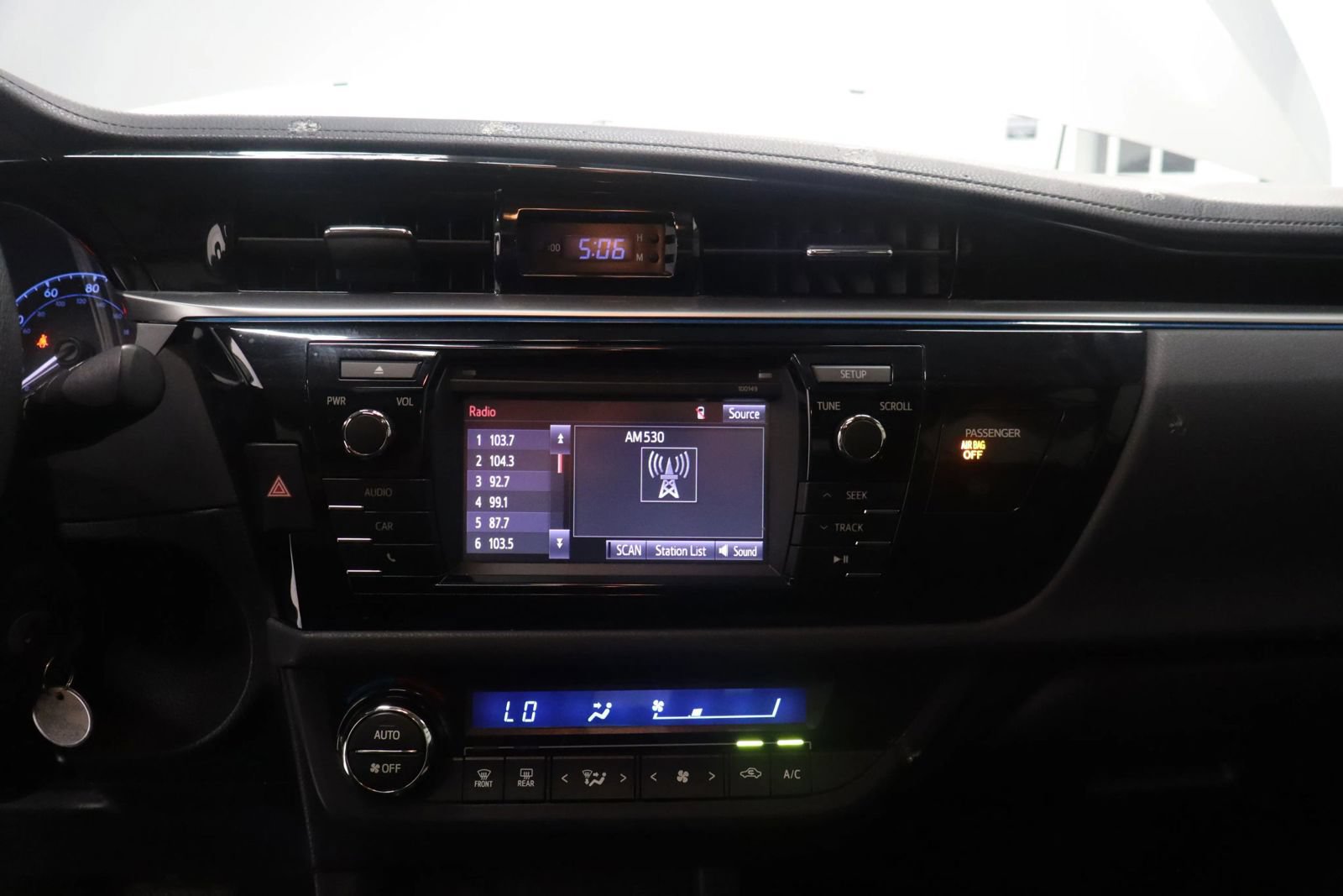 Used 2014 Toyota Corolla S FWD image 19