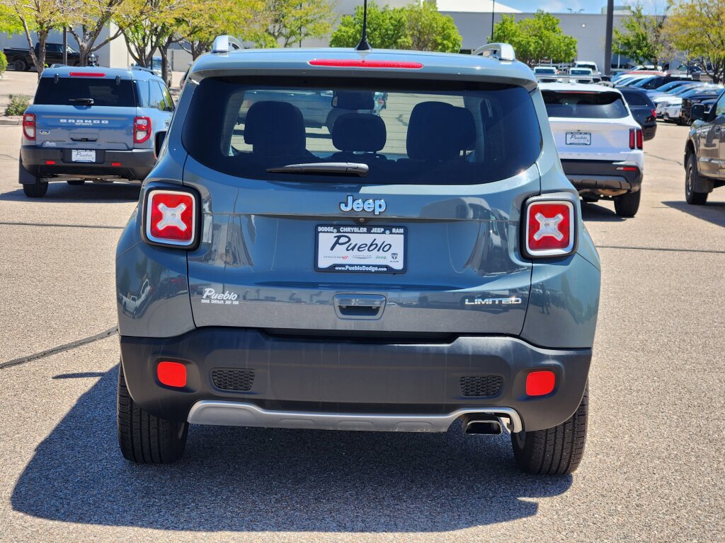 Used 2018 Jeep Renegade Limited w/ UConnect 8.4 Nav Group FWD image 4