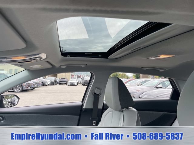 Used 2024 Hyundai Elantra Limited FWD image 20