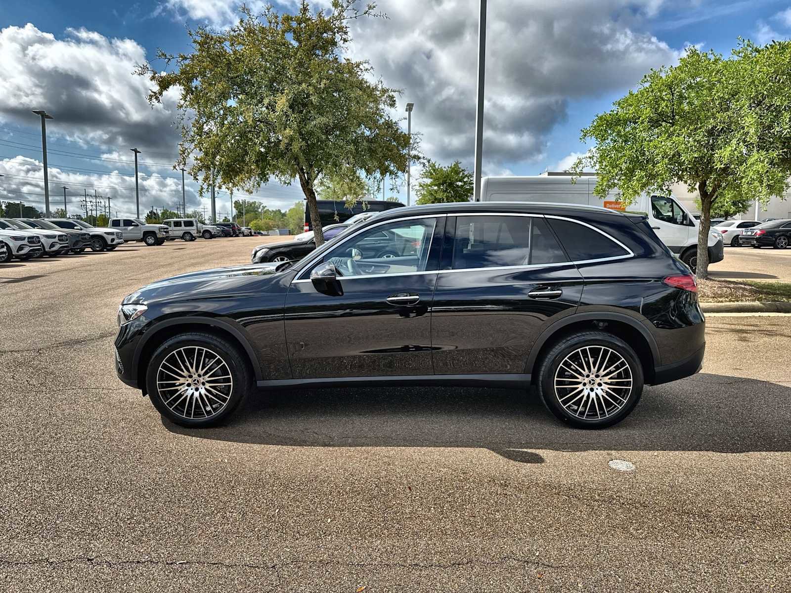 New 2026 Mercedes-Benz GLC 300 image 5