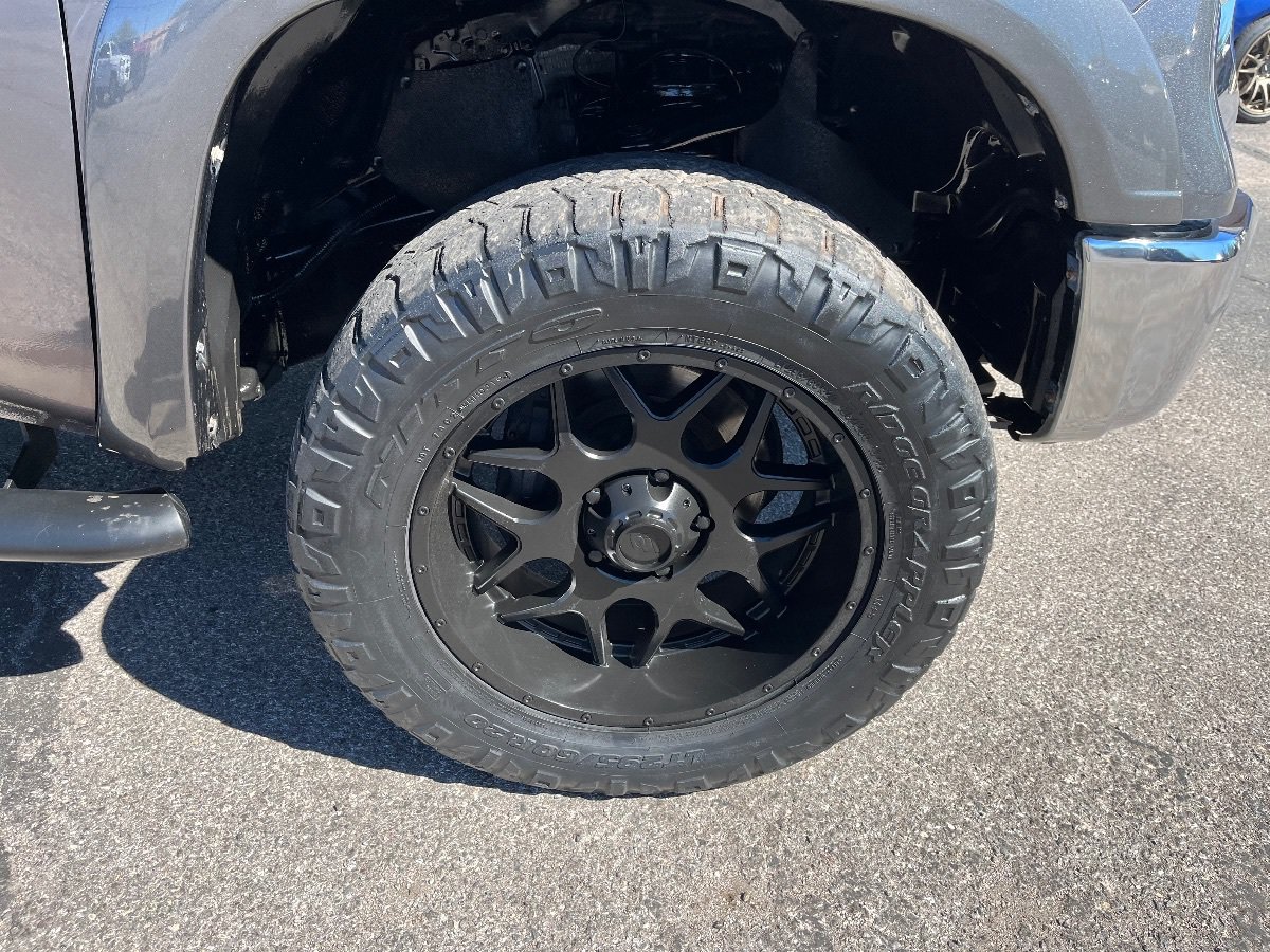 Used 2014 Toyota Tundra SR5 w/ SR5 Upgrade Package AWD/4WD image 43
