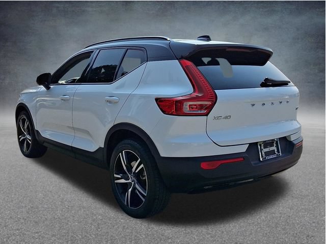 Used 2021 Volvo XC40 T5 R-Design w/ Advanced Package AWD/4WD image 4