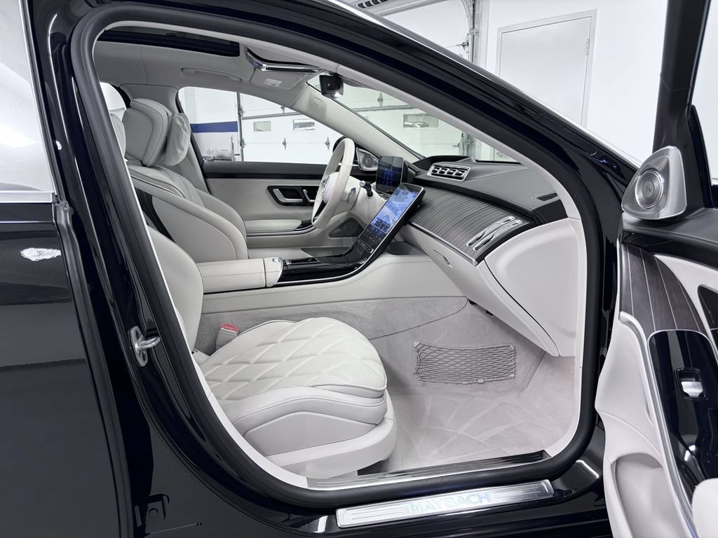 Used 2023 Mercedes-Benz Maybach S 680 4MATIC image 19