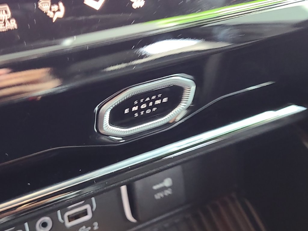 Used 2026 Jeep Grand Cherokee Altitude RWD image 25