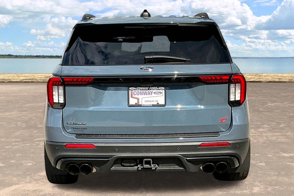 Used 2025 Ford Explorer ST AWD/4WD image 7