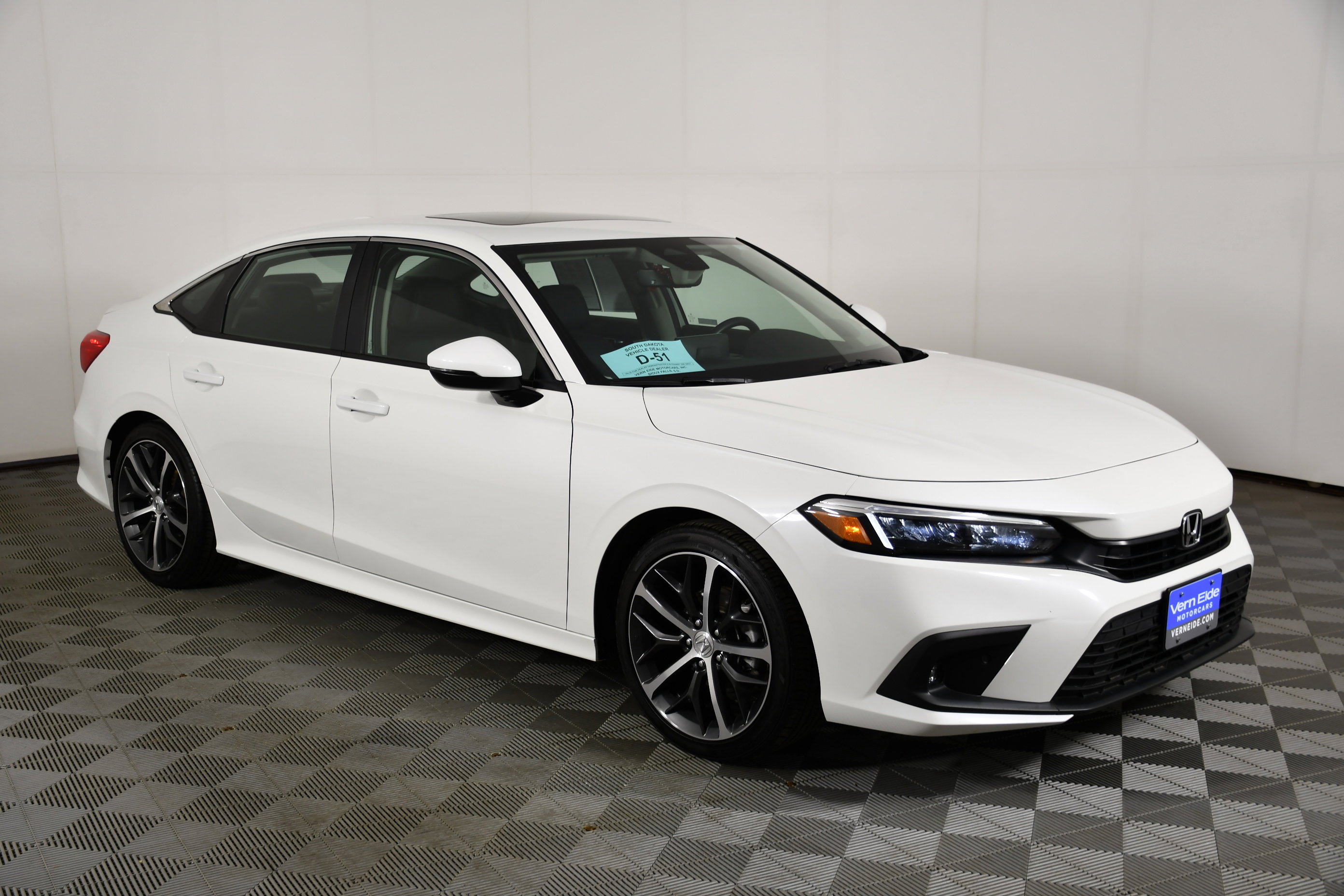 Certified 2024 Honda Civic Touring image 4