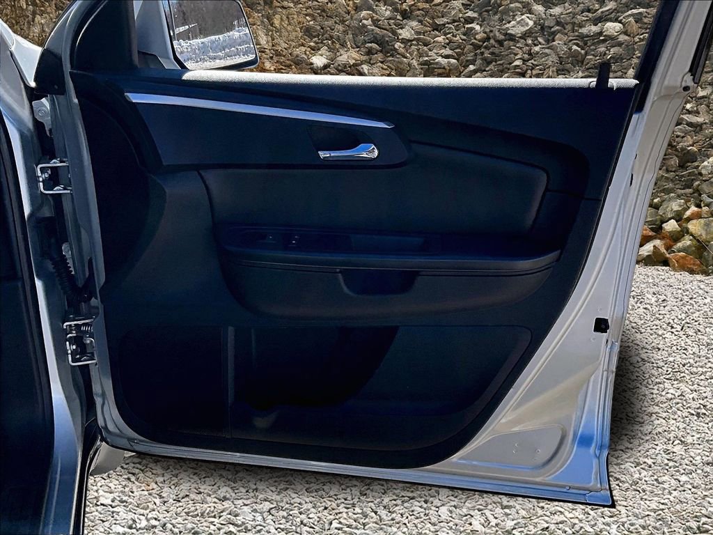 Used 2012 Chevrolet Traverse LT image 21